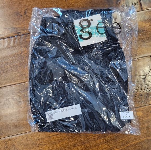NWT Umgee Shorts Size S Black - Picture 6 of 7